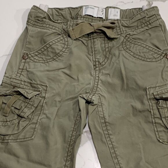 Old Navy | Girls Olive Green Cargo Capris Casual Pants - Picture 2 of 9